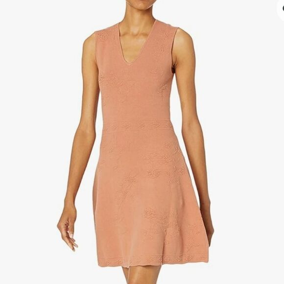 BRAND NEW AGNES&DORA JUMPER SLEEVELESS V-NECK DRESS - Picture 13 of 13